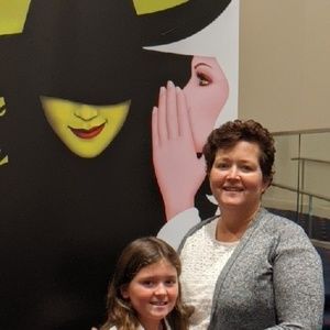 Meet your Posher, Liz